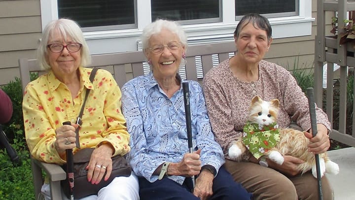 Golf and memory care residents