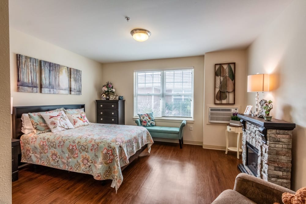 Spacious bedroom