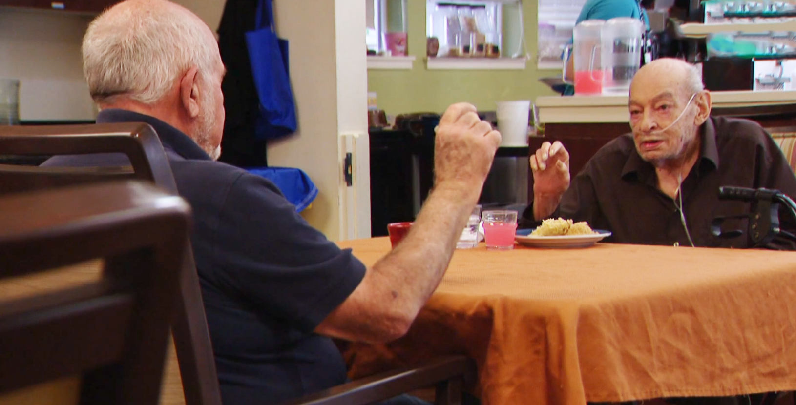Willowbrook Place Memory Care residents learn sign language